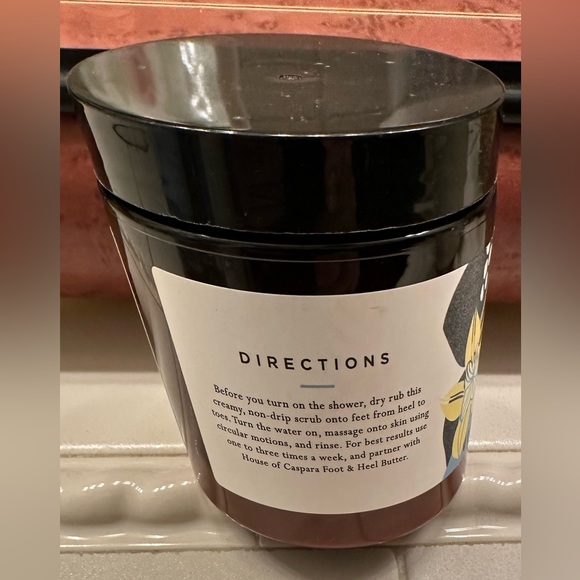 Isomers Skincare House of Caspara Vanilla Cashmere Wood Foot Polish 8.12 oz. - Picture 3 of 4